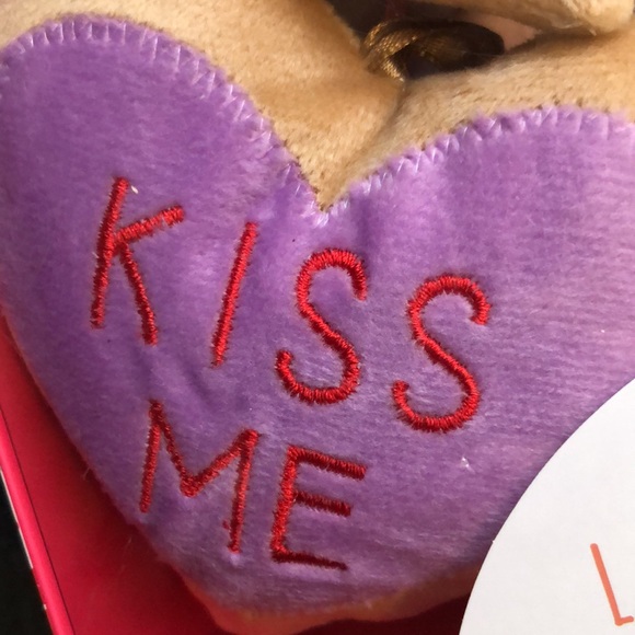 Love & Cupcakes Valentine’s Day Conversation Hearts Garland - Picture 3 of 4